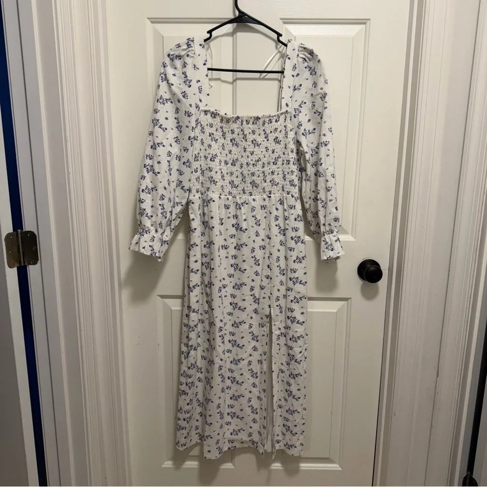 HOUSE OF HARLOW Women’s Floral Smocked Linen Blend Midi Dress White/Blue Size L